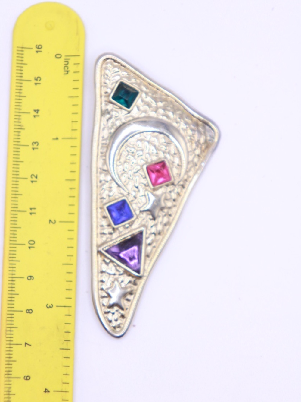 Vintage unsigned Gold-Tone Celestial Brooch with Pink Purple Blue & Green Stones - Picture 4 of 4